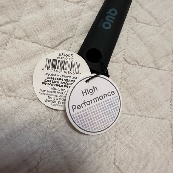 Quo High Performance Vent Brush - Titanium Collection - Hair Brush - Comb - Picture 3 of 6